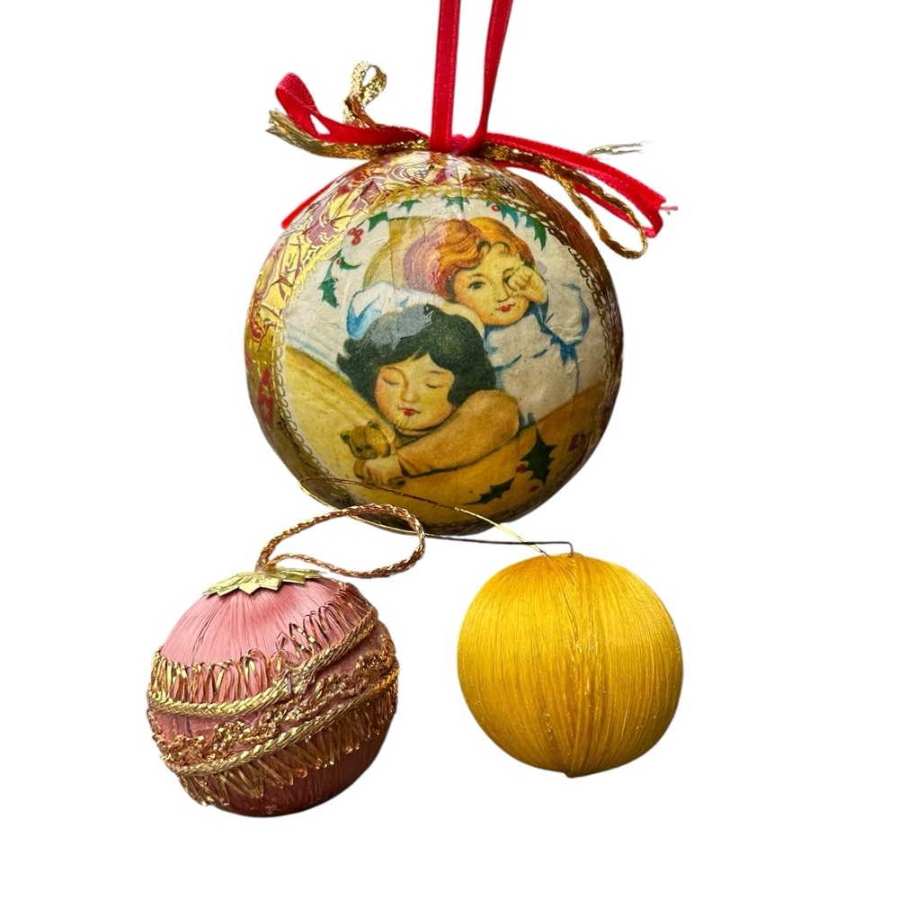 Vtg Victorian Decoupage Christmas Ornament Round Heirloom Paper Mache Angels Set